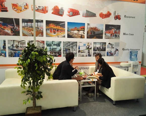 Customers-at-Mioge-2015