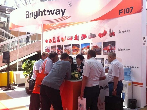 Customers-Listening-to-Brightway-Presentation